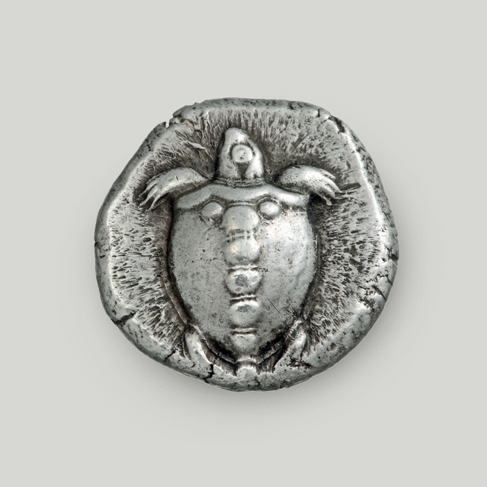 Εμπρόσθια όψη αργυρού στατήρα Αίγινας 