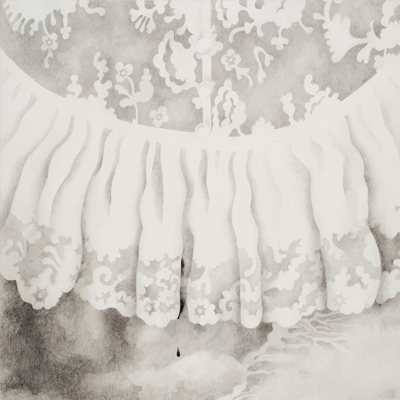 Detail of the digital print in black and white, with plant motifs and lace. Detail of the digital print in black and white, with plant motifs and lace.