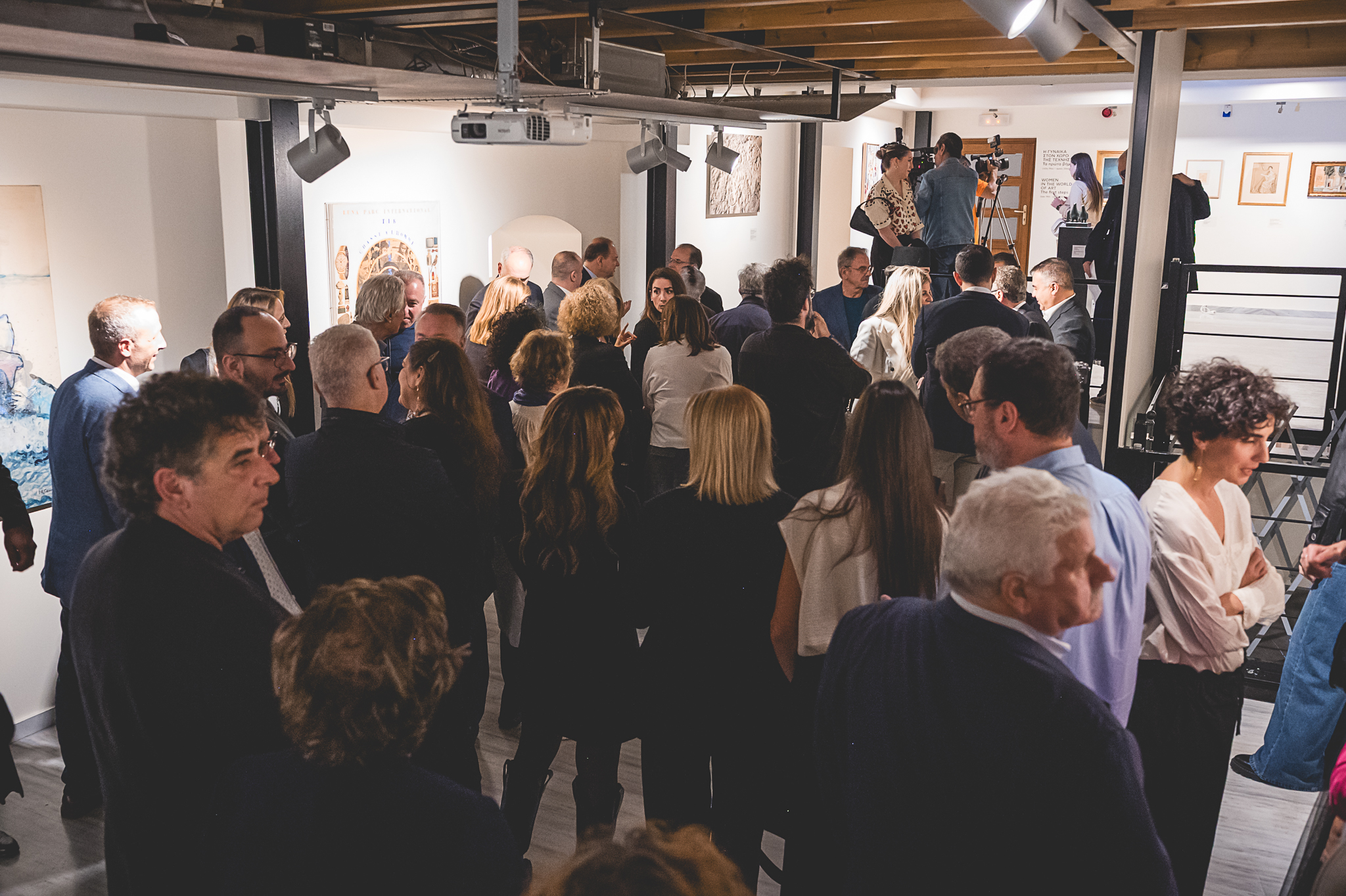 Στιγμιότυπο από τα εγκαίνια 